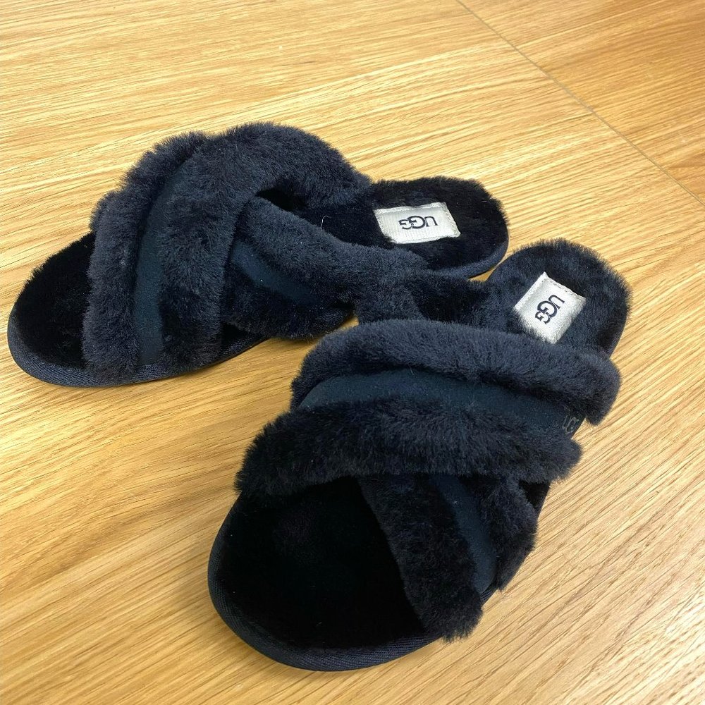 NEW Black UGG Scuffita House Slipper 1123572